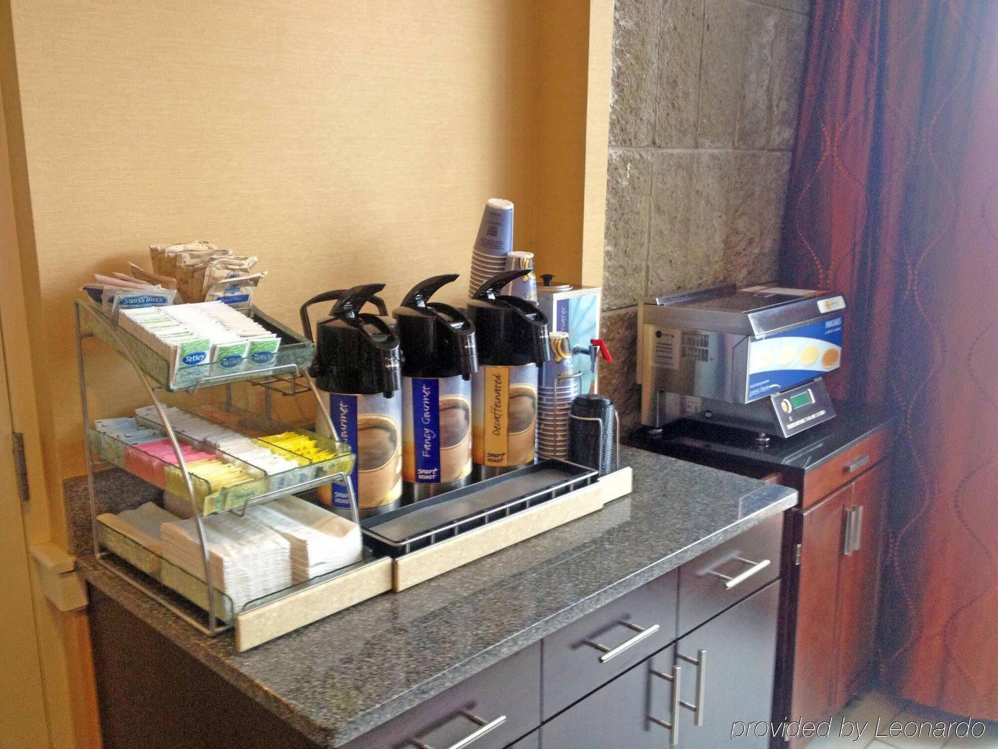 Holiday Inn Express & Suites Boston - Cambridge By Ihg Eksteriør bilde